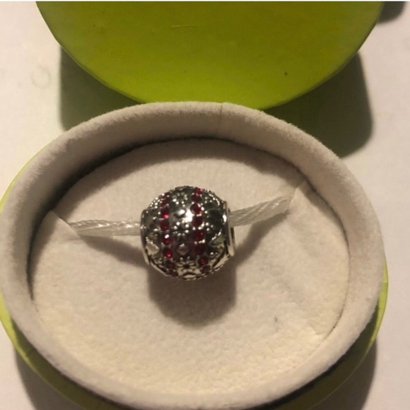 NEW- Chamilia Christmas bead Sterling Silver and red Swarovski crystals- NWOT - Picture 2 of 2